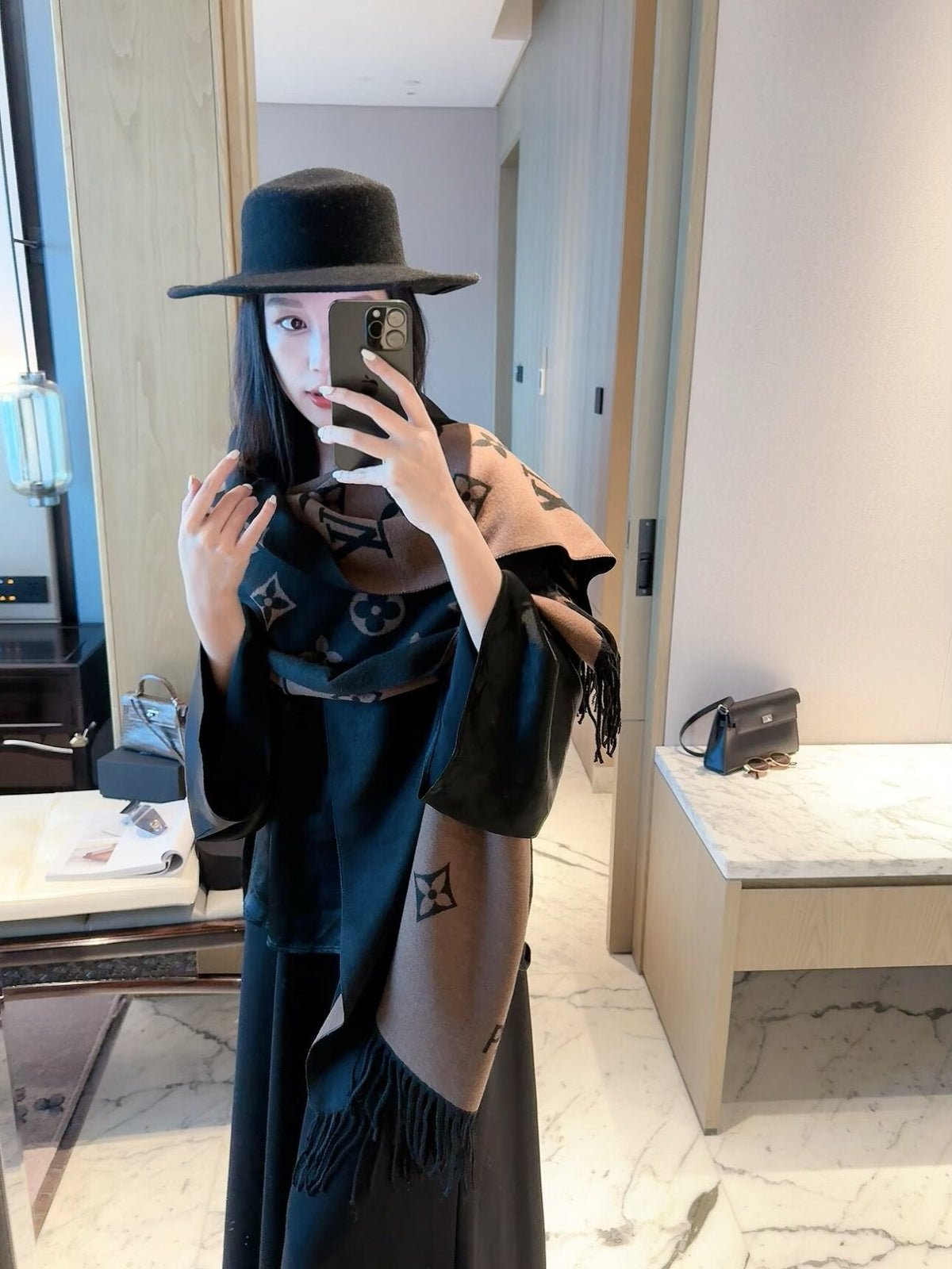 2026 New Classic Pattern Cashmere Scarf – Thickened Soft Cashmere, Elegant Fringe, Versatile Wrap
