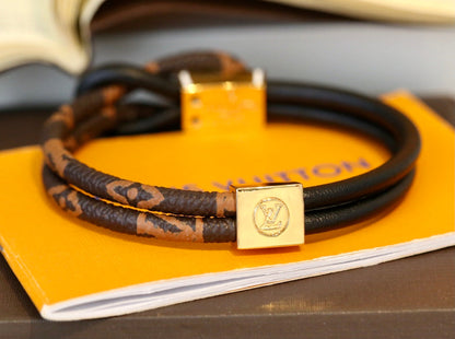 Double twisted leather bracelet