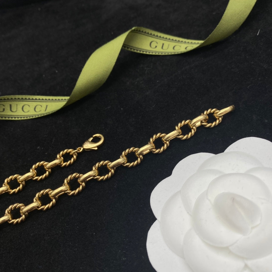 Textured Double G Pendant Necklace
