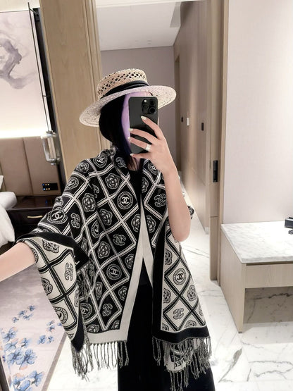 ✨ 2026 New Vintage Diamond Jacquard Cashmere Scarf – Refined Retro Elegance