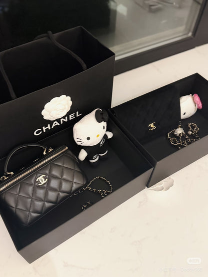 Black Quilted Mini Box Bag | Black & Gold 🖤