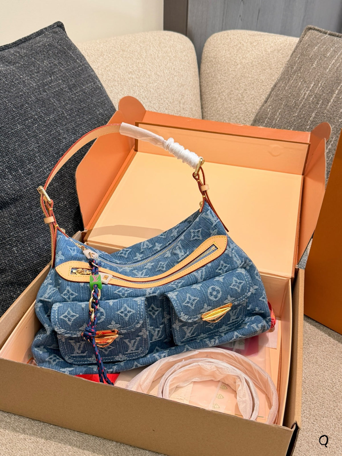 Vintage Denim Baggy Shoulder Bag 💙