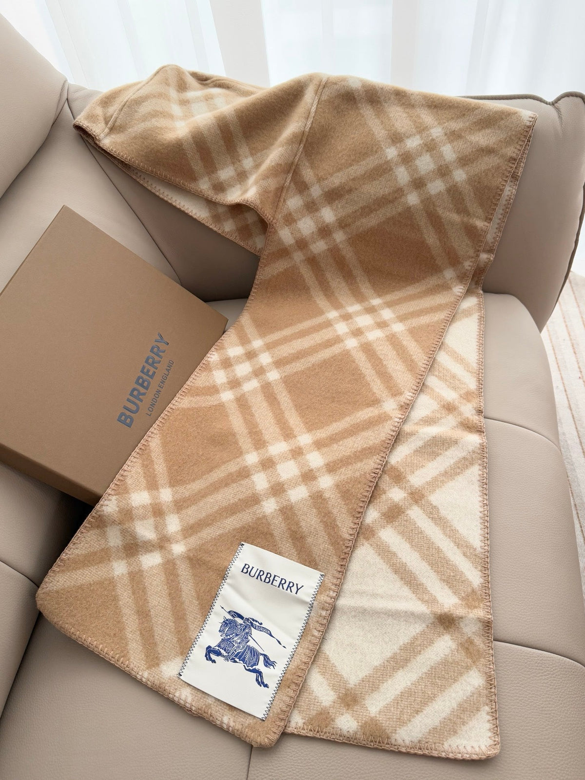 ✨ In Stock | 2025 New Year Hooded Checkered Wool Shawl – Elegant Blanket-Style Wrap