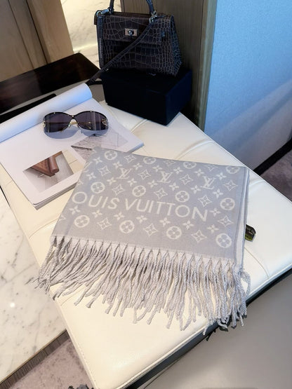 ✨ 2026 New Classic Heritage Jacquard Cashmere Scarf – Timeless Quiet Luxury