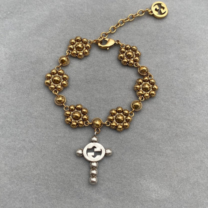 Noble Colored Diamond Bracelet