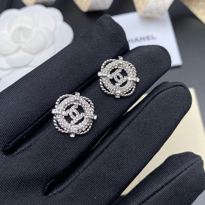 Temperament Full Diamond Earrings