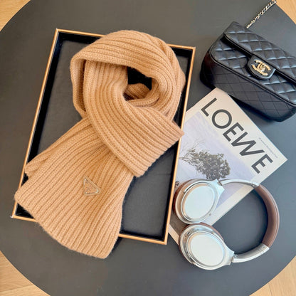 💰 New Classic Couple's Lambswool Scarf 📦 – Elegant & Minimalist