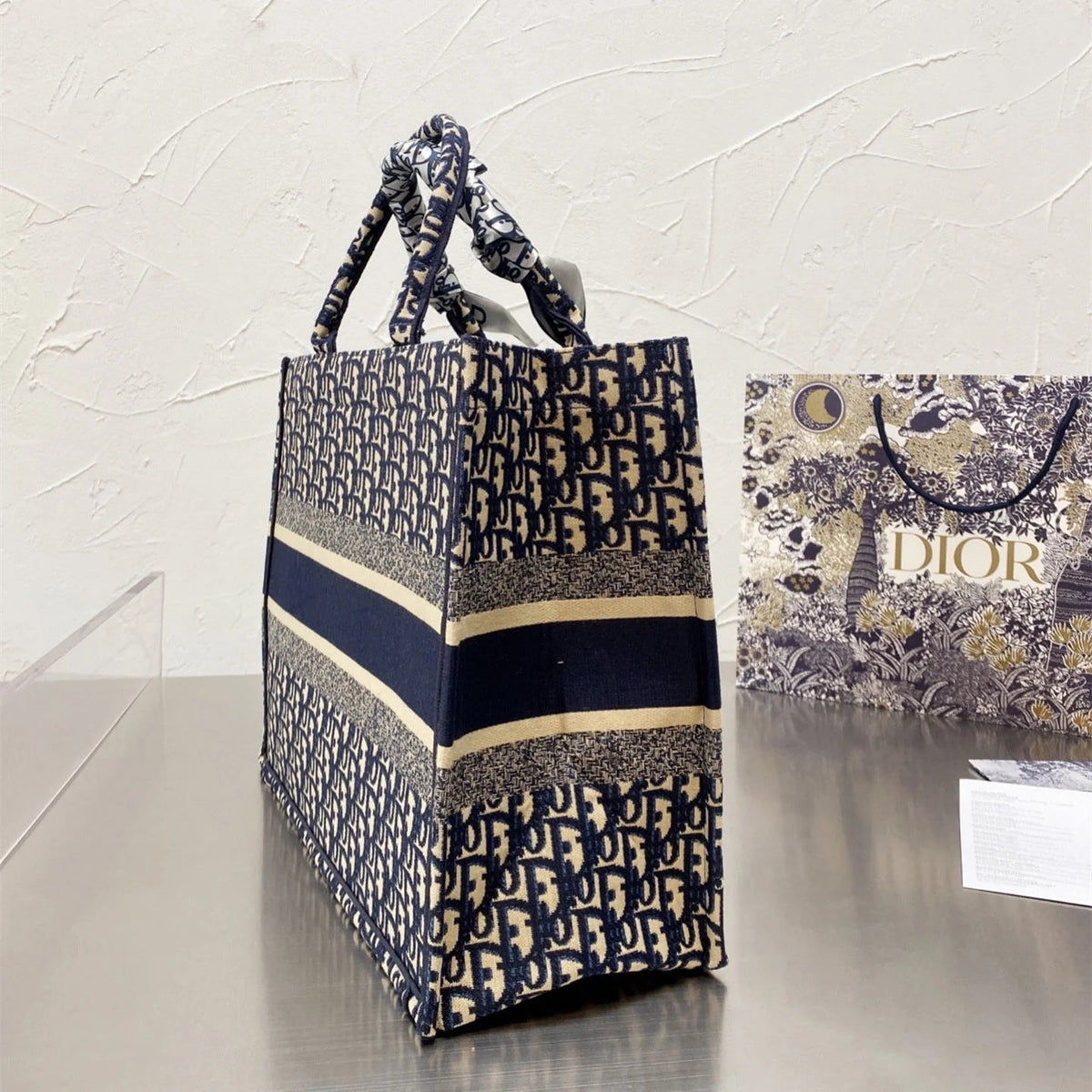 BOOK TOTE