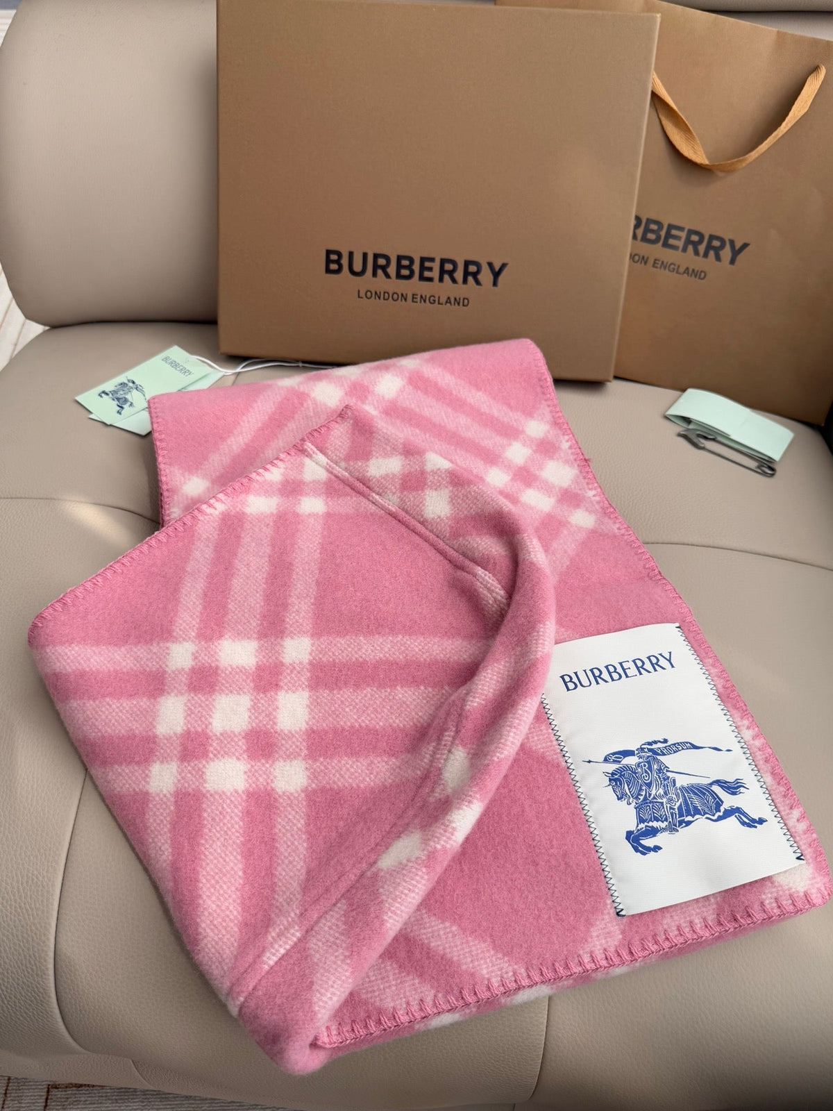 ✨ In Stock | 2025 New Year Hooded Checkered Wool Shawl – Elegant Blanket-Style Wrap