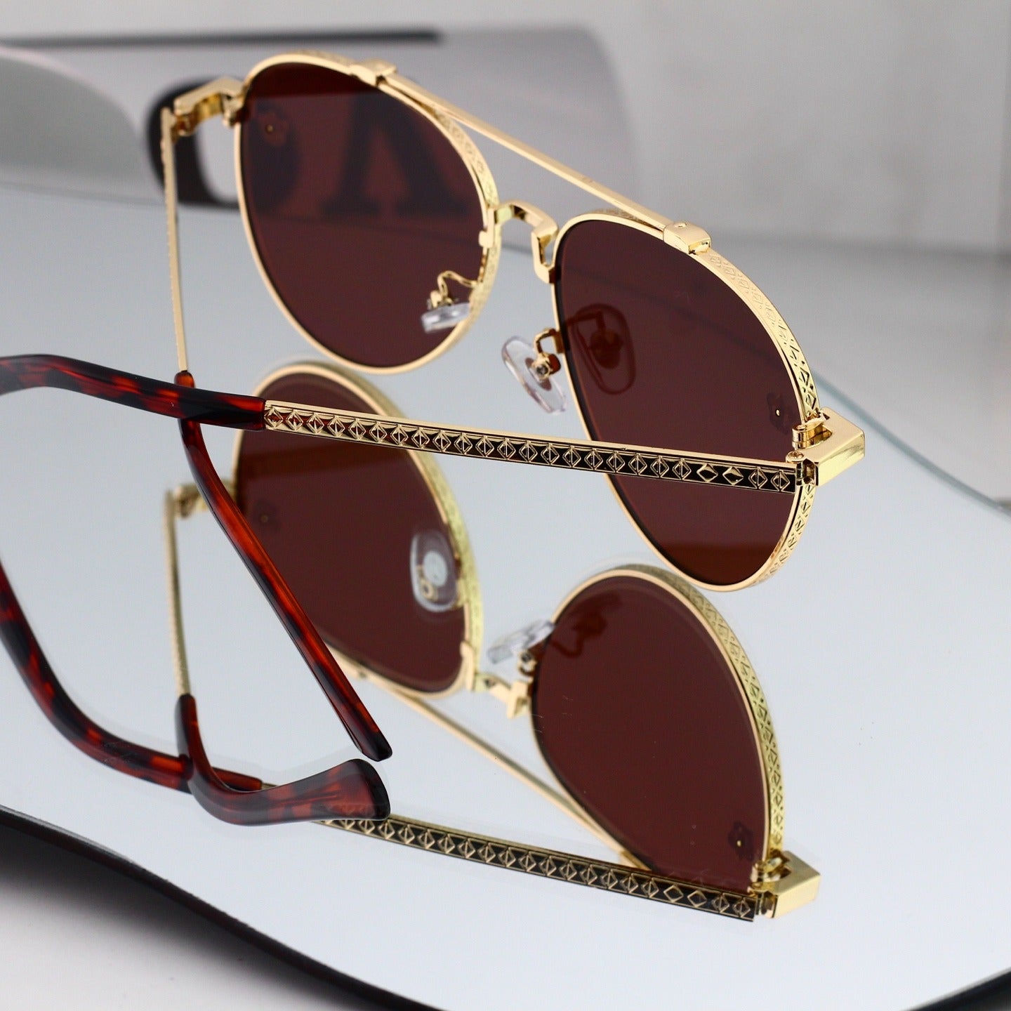 5 Color Pilot Skull Temple Sunglasses 0223