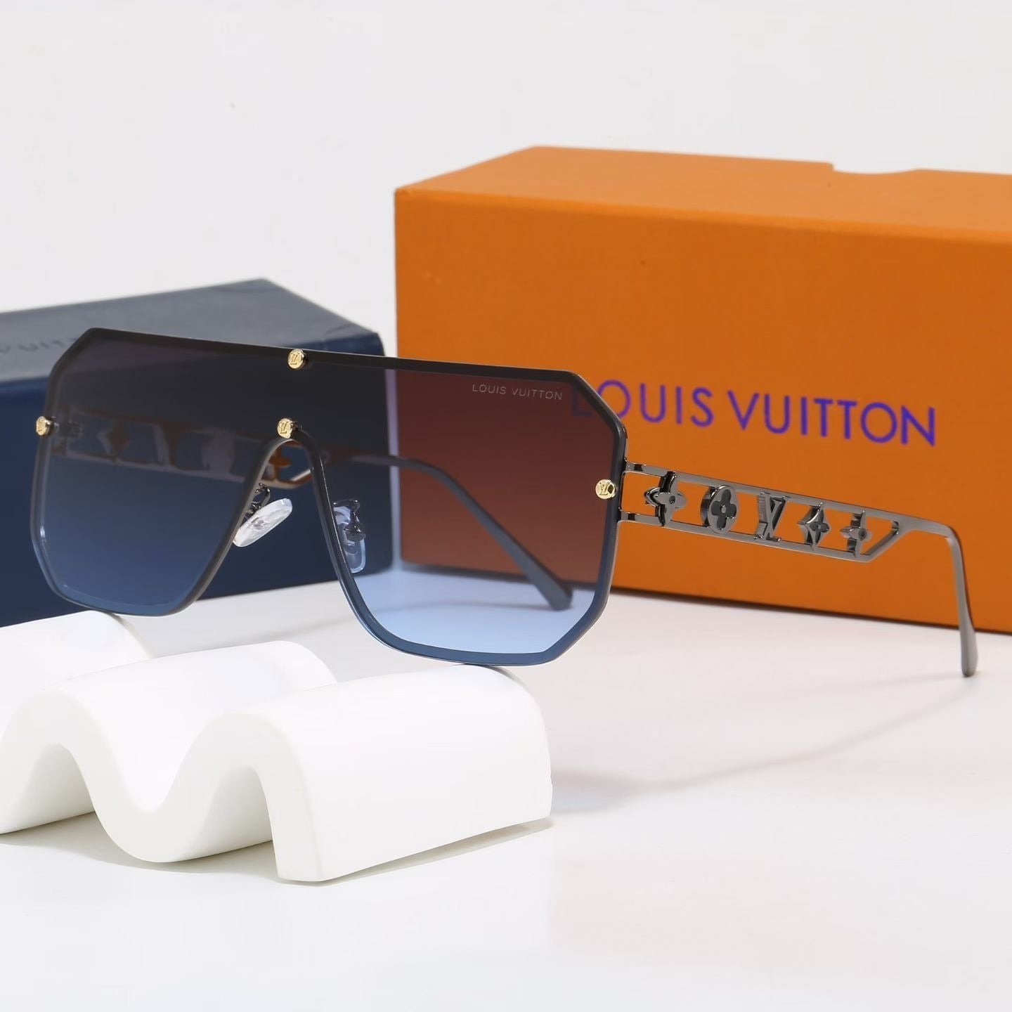 7 Color Shield One-Piece Metal Sunglasses